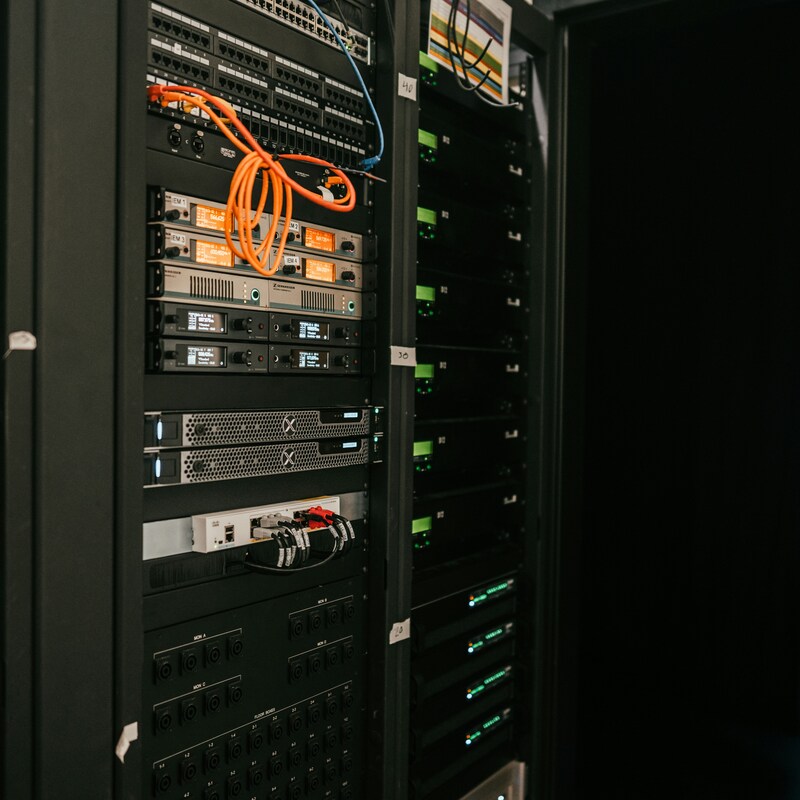 kevin-ache-2JJ3wBHu4_0-unsplash (1) (1) (1)